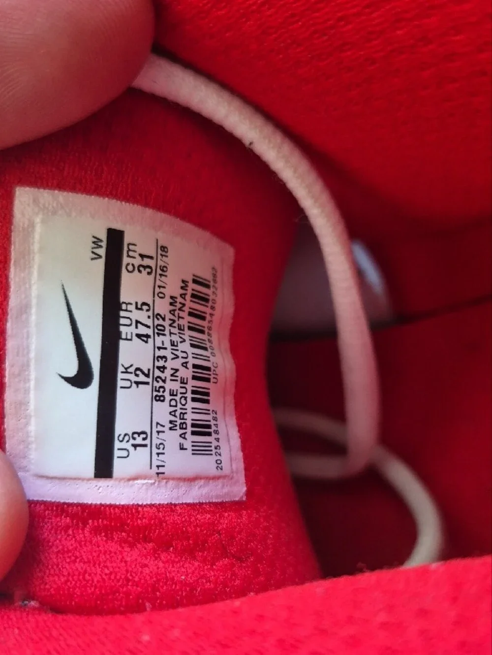 Nike Men’s White & Red Air Versatile Athletic Shoes